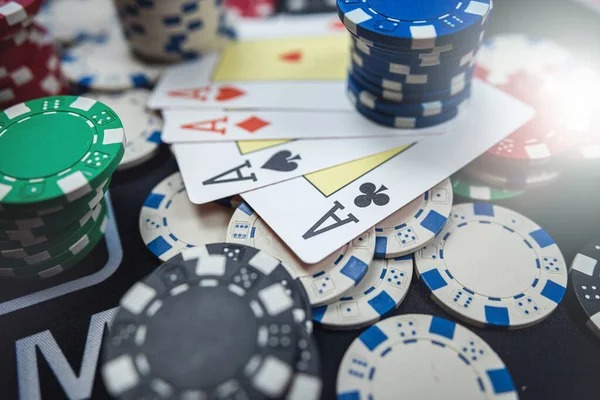 Live dealer table interface on mobile device
